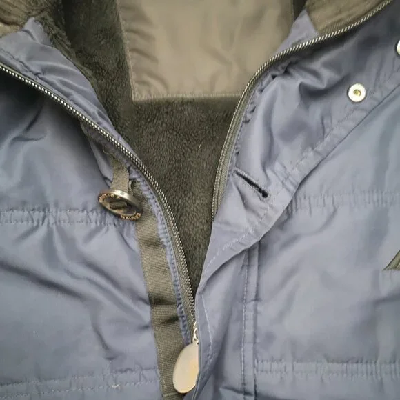 Nautica Men's Size Large Navy w/ Black Faux Fur Lined Zipper/Button Closure Vest - Picture 7 of 9